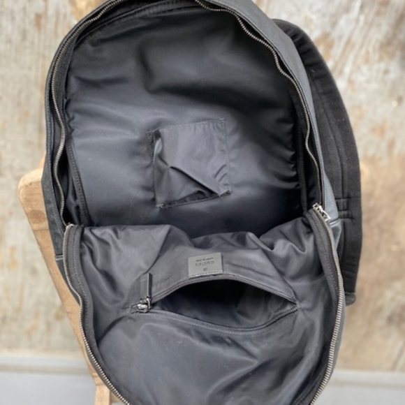 Men's Black Gucci Interlocking Backpack - Picture 5 of 6